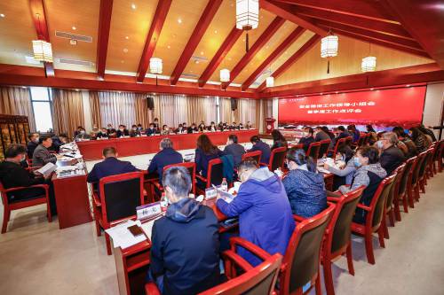 学校召开安全稳定工作领导小组会暨季度工作点评会